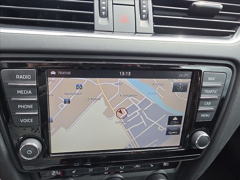 Škoda Octavia III 2,0TDi 110KW 4X4 Elegance - fotka 20 z 50