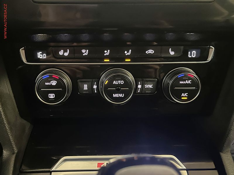 Volkswagen Passat (2015) 2.0 Bi-TDi 4x4, Highline - fotka 12 z 18