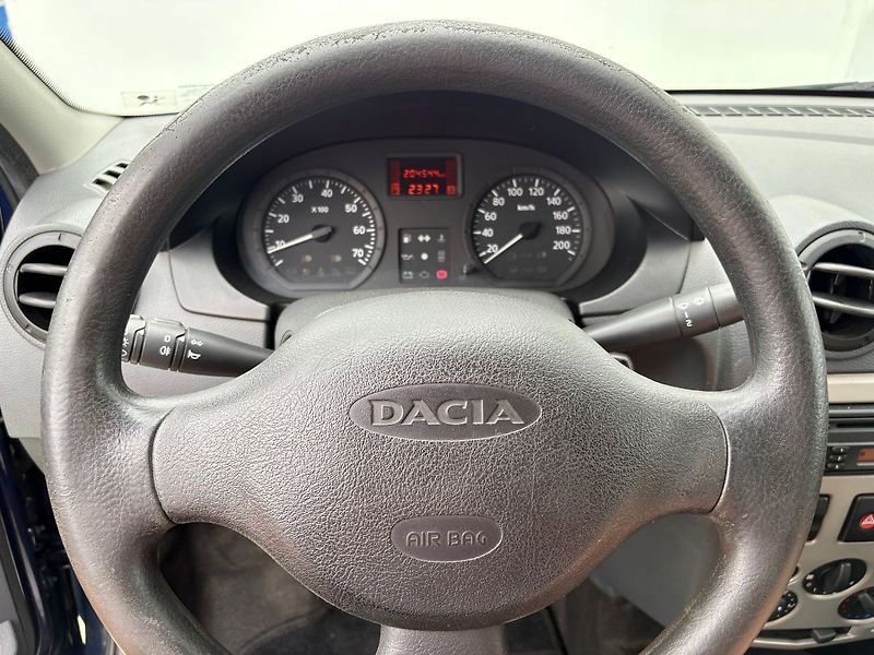 Dacia Logan 1.5dCi, 63kW, Klima - fotka 8 z 12