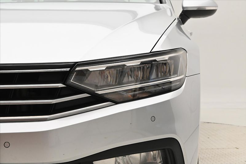 Volkswagen Passat 2,0 TDI 110 kW Business Záruka - fotka 29 z 31
