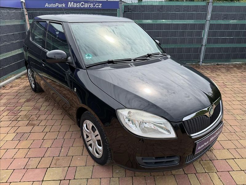 Škoda Fabia II 1.2 HTP Ambiente - fotka 3 z 17