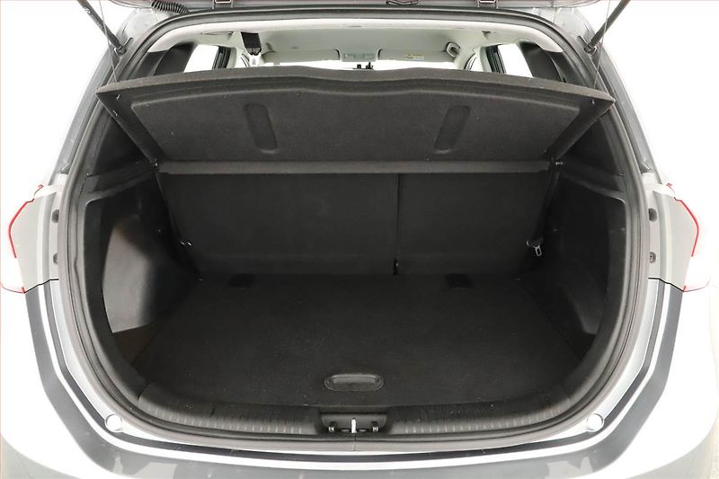 Hyundai ix20 (2014) 1.6 CVVT, Automat, Serv.kniha - fotka 10 z 16