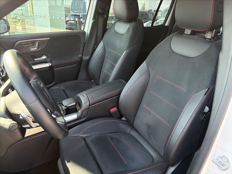 Mercedes-Benz GLB 250 - fotka 5 z 30