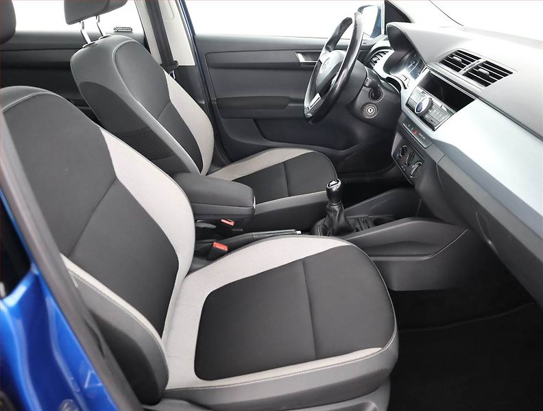 Škoda Fabia (2017) 1.2 TSI, Park. senzory - fotka 7 z 16