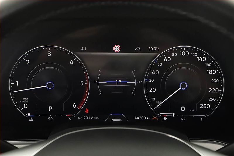 Volkswagen Touareg (2018) 3.0 TDI - fotka 8 z 30