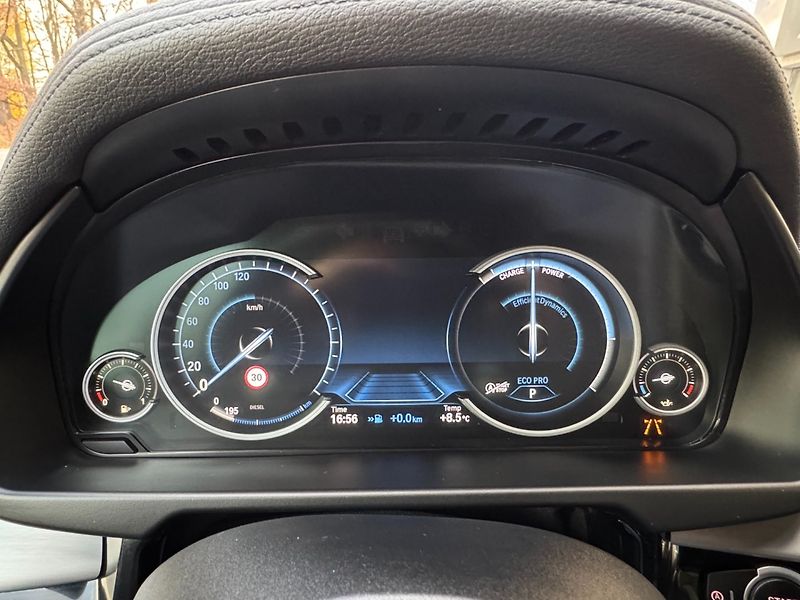 BMW X6 (2016) 3.0 xDrive, M Paket - fotka 19 z 42