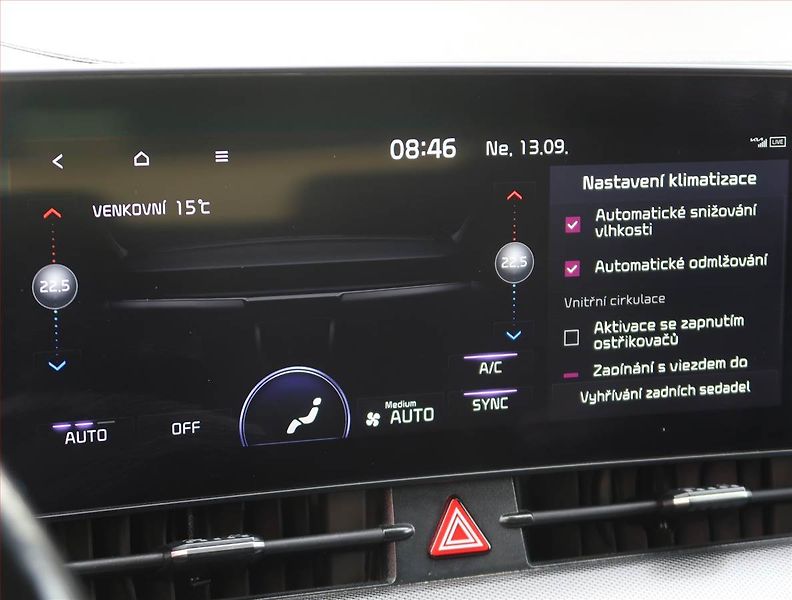 Kia Sportage (2023) 1.6 T-GDI MHEV - fotka 27 z 30