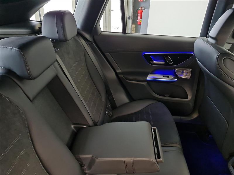 Mercedes-Benz GLC 300d 4MATIC AMG Line - fotka 20 z 22