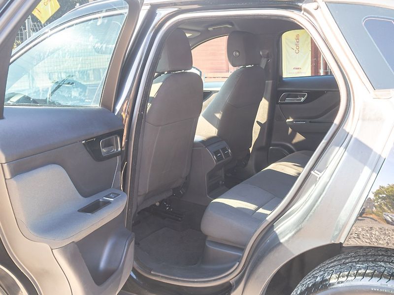 Jaguar F-Pace (2016) 2.0D 132KW – NAVIGACE - fotka 36 z 46