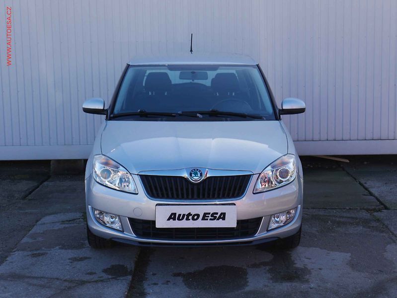 Škoda Fabia (2012) 1.2 12V, ČR, autoAC - fotka 2 z 14