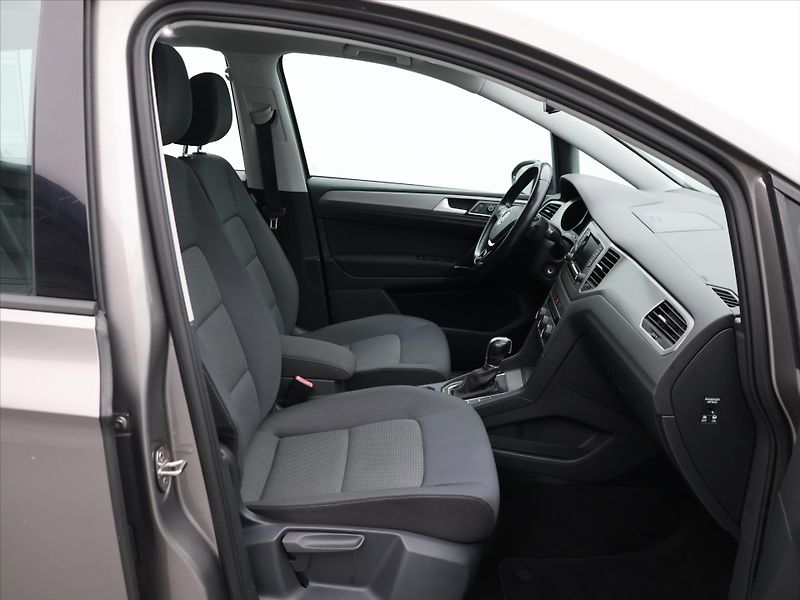 Volkswagen Golf Sportsvan 1,4 TSI 92kW Comfortline DSG - fotka 12 z 31