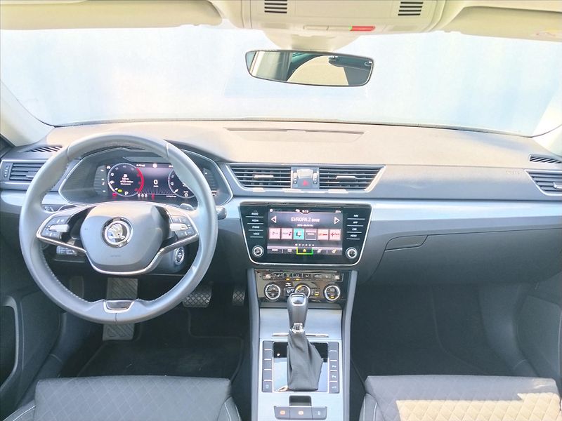 Škoda Superb 2.0TDI 110kW, DSG tažné - fotka 6 z 38