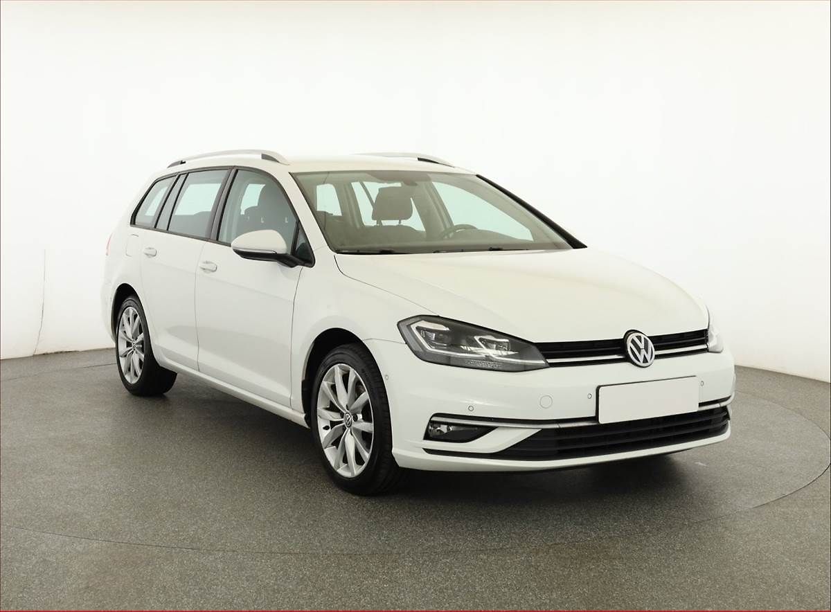 Volkswagen Golf 1.4 TSI, ČR,1.maj, Tempomat