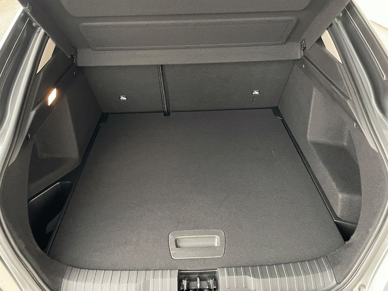 Renault Arkana (2022) TECHNO 1,3TCe 140k EDC - fotka 24 z 27