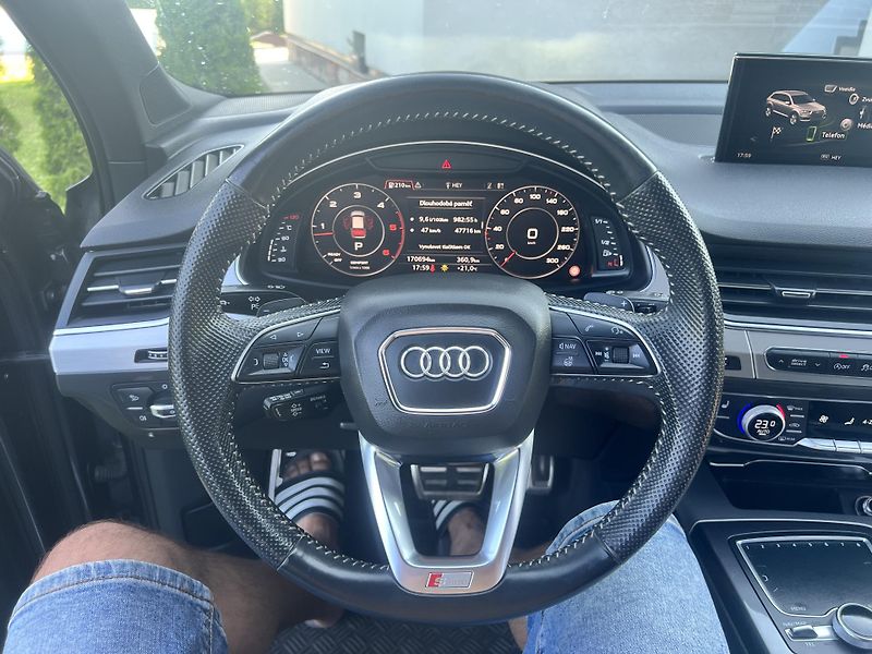 Audi Q7 3.0TDI 200KW,S-LINE,VZDUCH,TZ - fotka 41 z 52