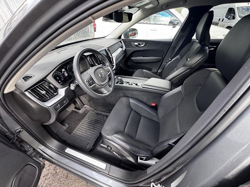 Volvo XC60 B5 AWD / ČR / 1. maj // výhřev - fotka 10 z 42