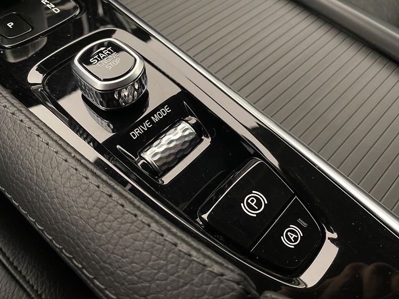 Volvo V90 B4 MOMENTUM AUT CZ - fotka 29 z 47