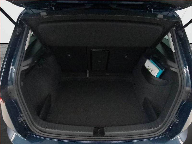 Škoda Karoq (2023) 1.0 TSI - fotka 14 z 18