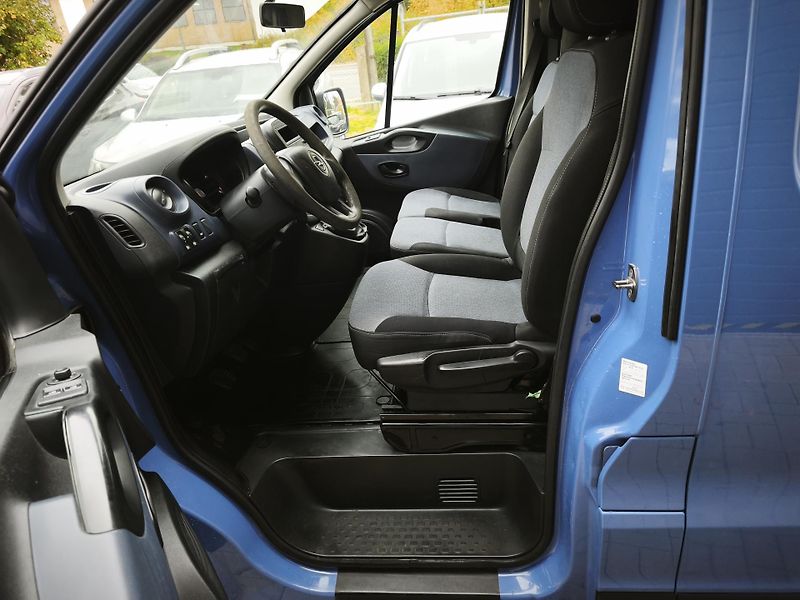 Opel Vivaro (2014) 2,0TDCi 85kW  - fotka 18 z 28