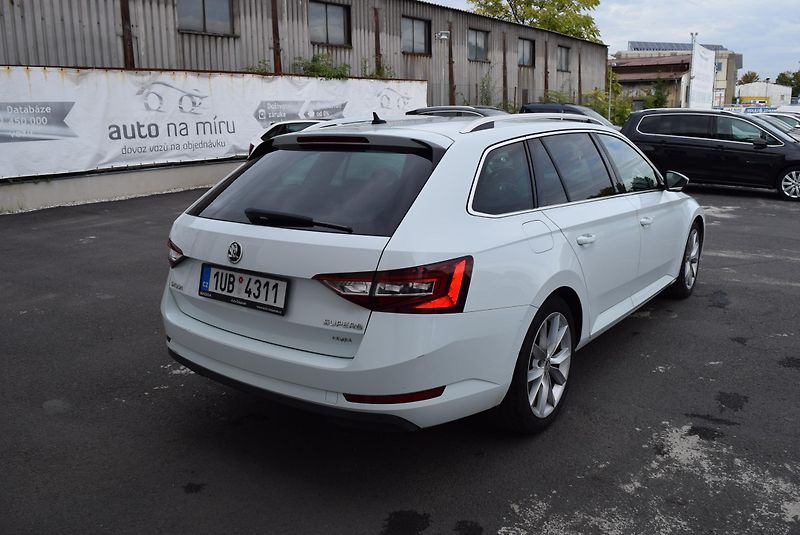 Škoda Superb (2016) 2.0TDI 140kw 4x4 DSG STYLE NAV - fotka 7 z 50