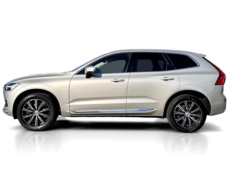 Volvo XC60 B4 AWD INSCRIP. // nezáv. top. - fotka 2 z 48