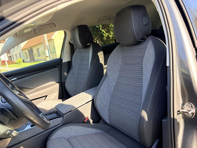 Škoda Superb SELECTION 2.0TDI 110KW DSG LED - fotka 21 z 68