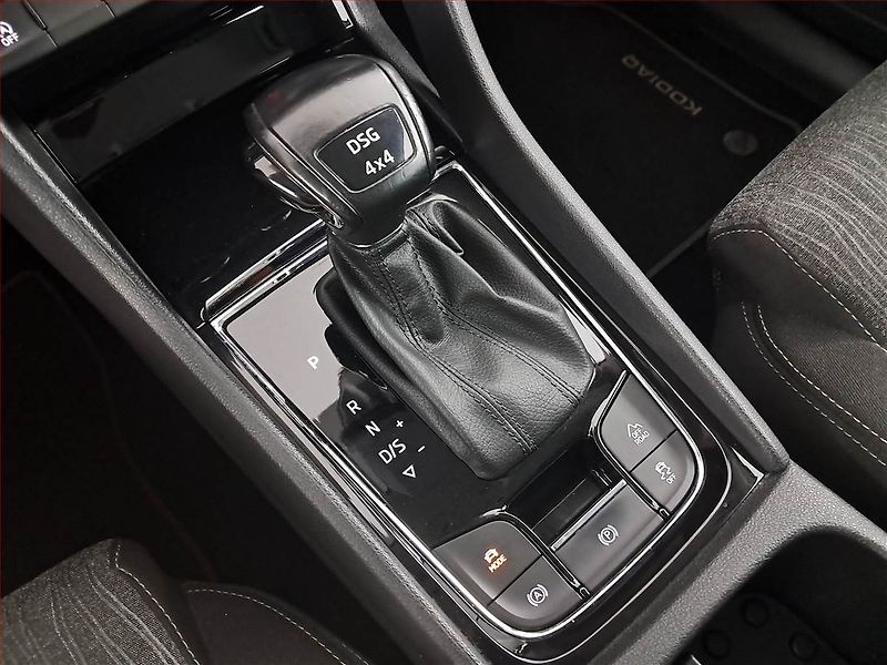 Citroën C3 (2024) Feel 1.2 PureTech, ČR,1.maj - fotka 14 z 20