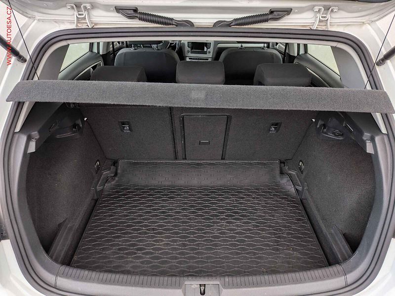 Volkswagen Golf (2014) 1.2 TSi, 1.maj,ČR - fotka 7 z 13