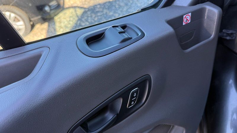 Ford Transit (2019) 2.0TDCí *L2H2*ALU*Tažné* - fotka 11 z 21