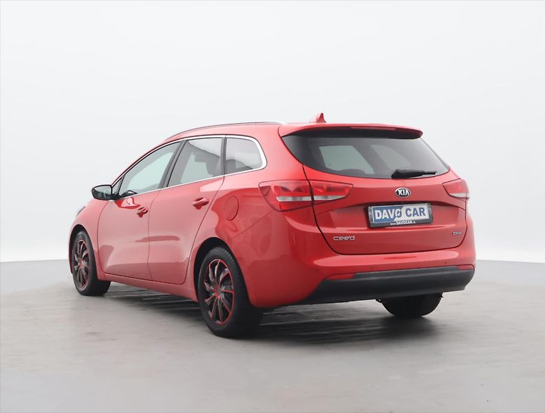 Kia Ceed 1,6 CRDI 100kW CZ Comfort Navi - fotka 5 z 30