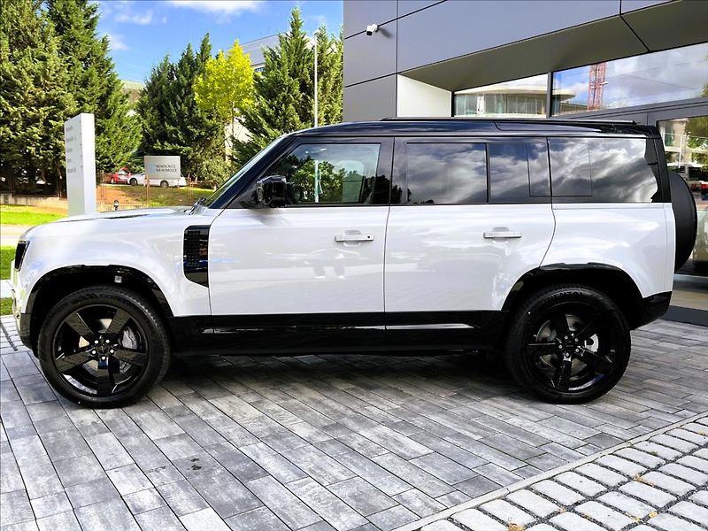Land Rover Defender (2026) 110 D250 X-DYNAMIC SE - fotka 2 z 26
