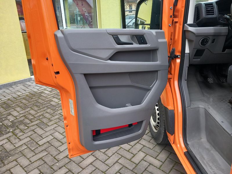 Volkswagen Crafter (2018) 2,0TDi 103kw 7 MÍST ,ODPOČET ! - fotka 14 z 41