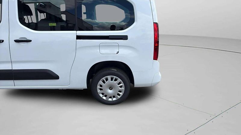 Opel Combo (2026) Combi L2H1 Edition Plus BlueHD - fotka 22 z 24