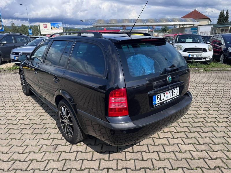 Škoda Octavia (2006) 1,6 MPI 75 KW GO MOTORU - fotka 3 z 47