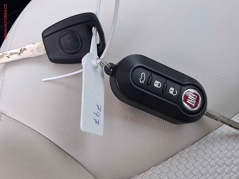Fiat 500 (2020) 1.2i, 1.maj,ČR, AT - fotka 18 z 19