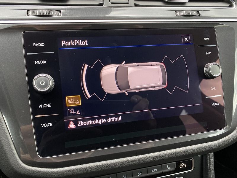 Volkswagen Tiguan Allspace 1.4 TSI COMFORTLINE DSG - fotka 17 z 26