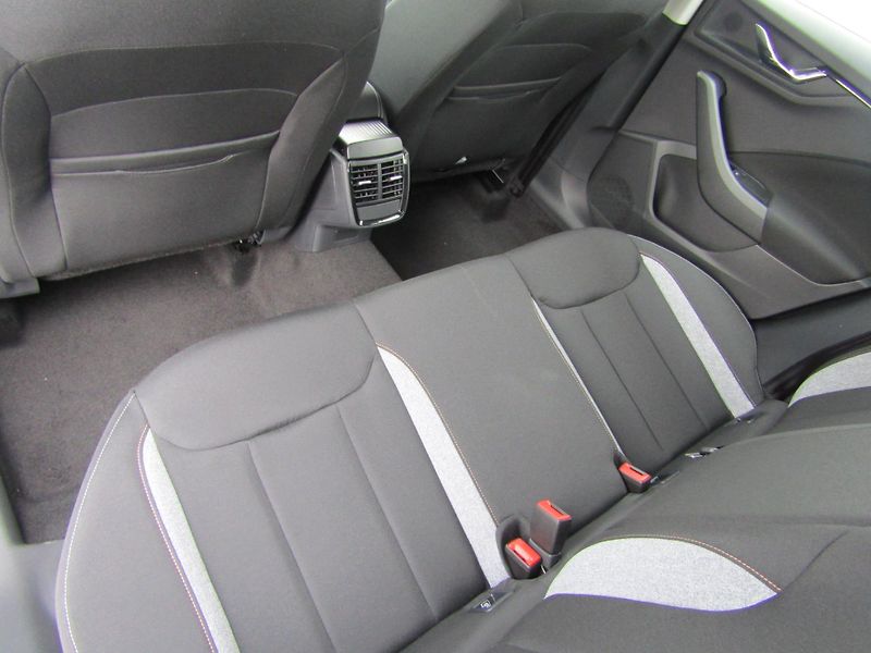 Škoda Scala (2025) Selection 1.0 TSI 85 kW - fotka 25 z 30
