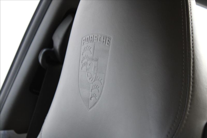 Porsche 911 Carrera 3.6i / 235kW - fotka 18 z 27