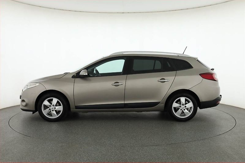 Renault Mégane (2010) 1.5 dCi, nová STK, Tažné - fotka 3 z 14