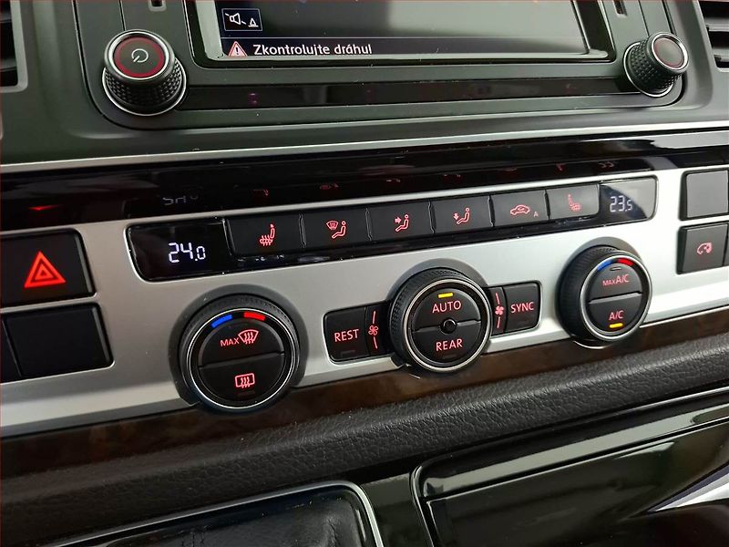 Volkswagen Multivan (2017) Highline 2.0 TDI - fotka 16 z 23