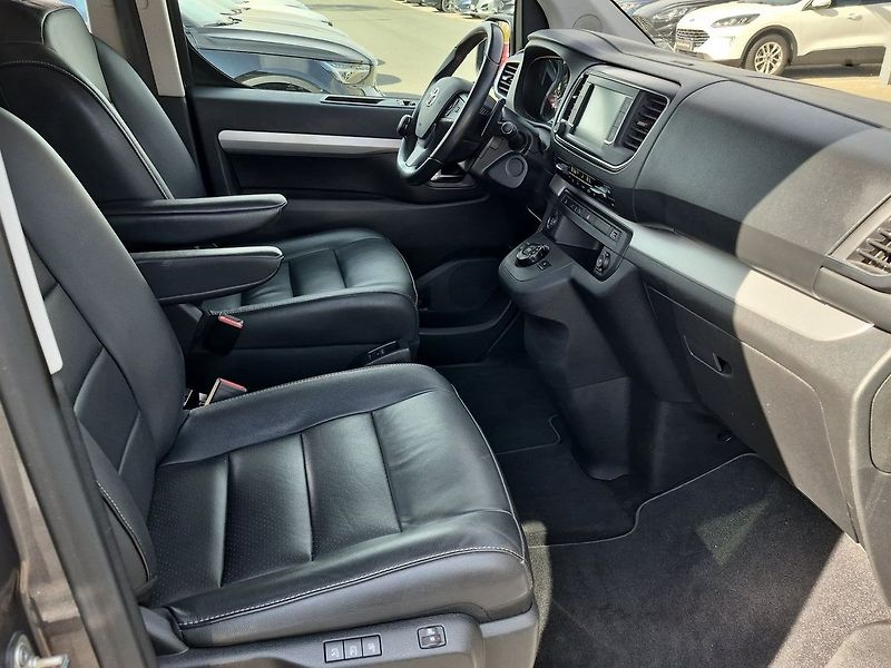 Toyota ProAce VIP L2 2.0 D-4D 130Kw - fotka 11 z 28