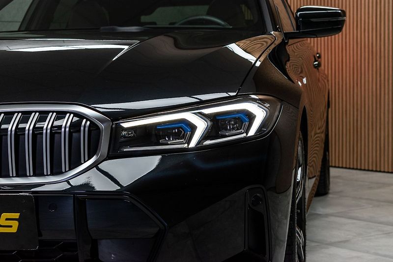 BMW Řada 3 320d xDrive ///M*ZÁRUKA*ČR 1.M - fotka 43 z 48