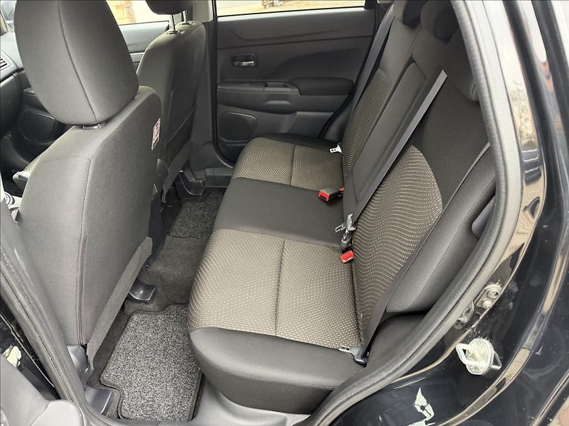Mitsubishi ASX 1,6 TOP - fotka 13 z 24