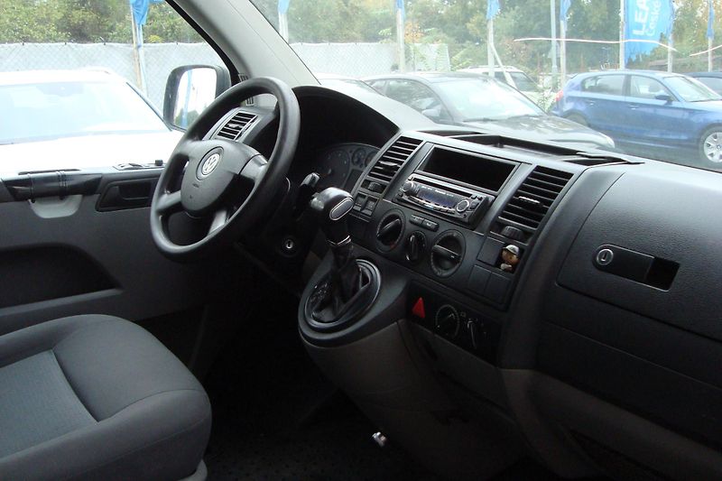 Volkswagen Transporter (2008) 2.5TDi,AUT,ČR,S.Kn.9-Míst - fotka 32 z 58