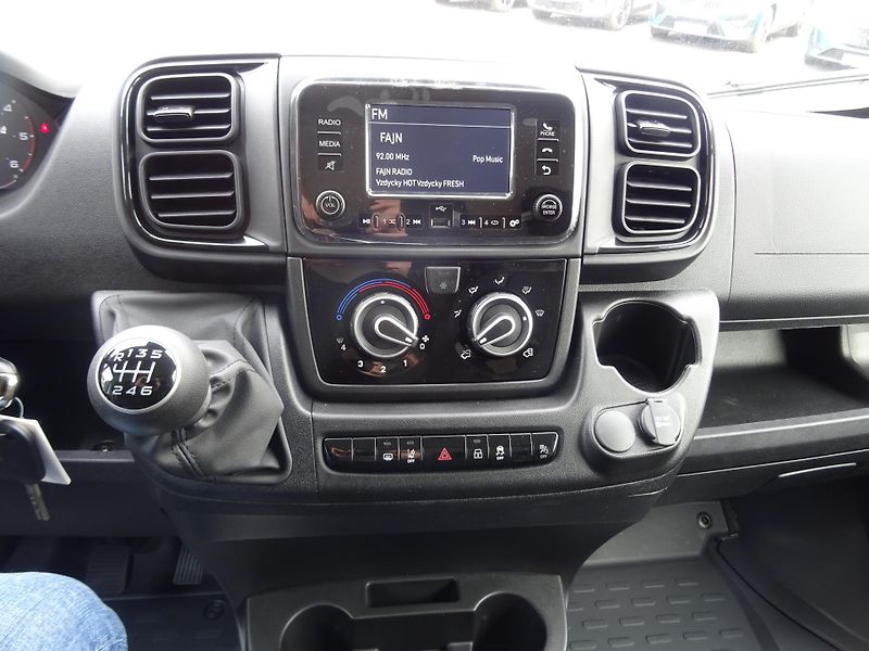 Peugeot Boxer (2026) Furgon L2H1 BHDi 120k MAN6 - fotka 23 z 37