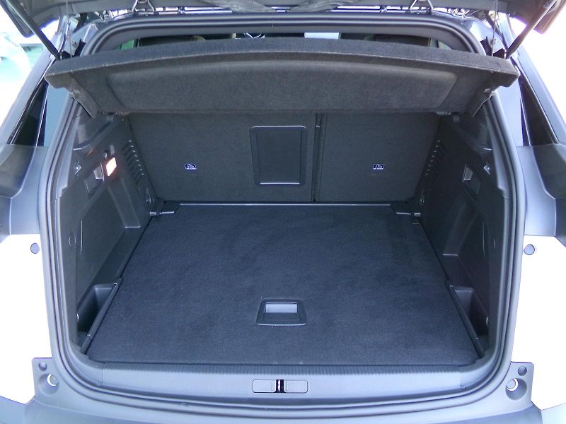 Peugeot 3008 GT 1.5 BlueHDi 96kW AT8 - fotka 5 z 14