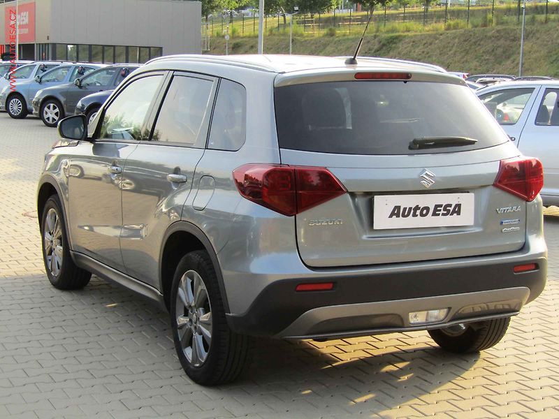 Suzuki Vitara (2021) 1.4 BoosterJet 4x4, 1.maj,ČR - fotka 6 z 21