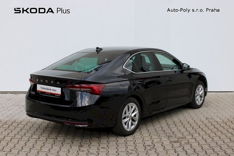 Škoda Octavia (2024) Top Selection 2,0 TDI 110kW DS - fotka 2 z 25