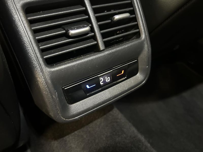 Volkswagen Passat (2025) 2.0TDi DSG ELEGANCE LED 110kW - fotka 28 z 36