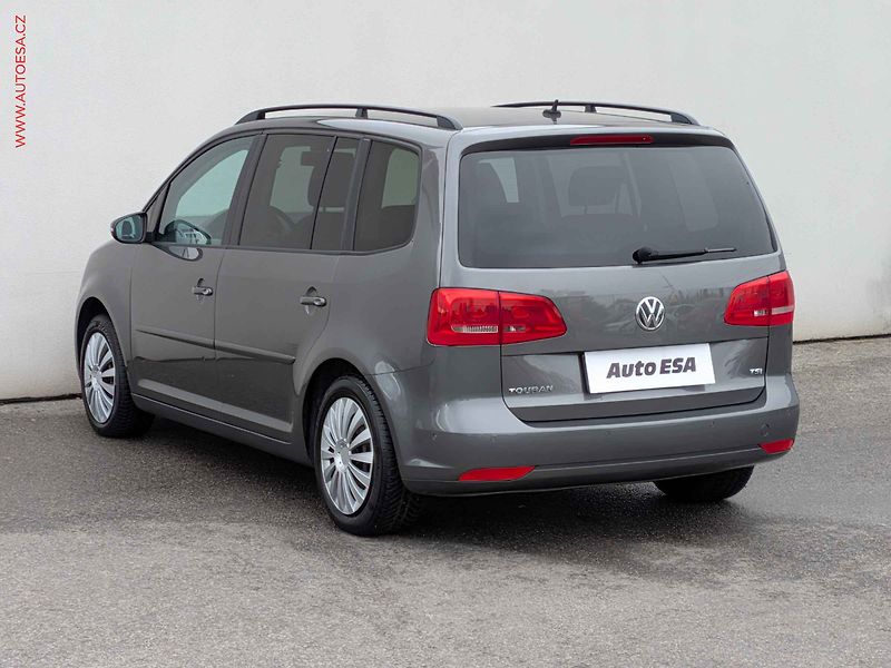 Volkswagen Touran (2011) 1.4TSi, AC, temp - fotka 6 z 15